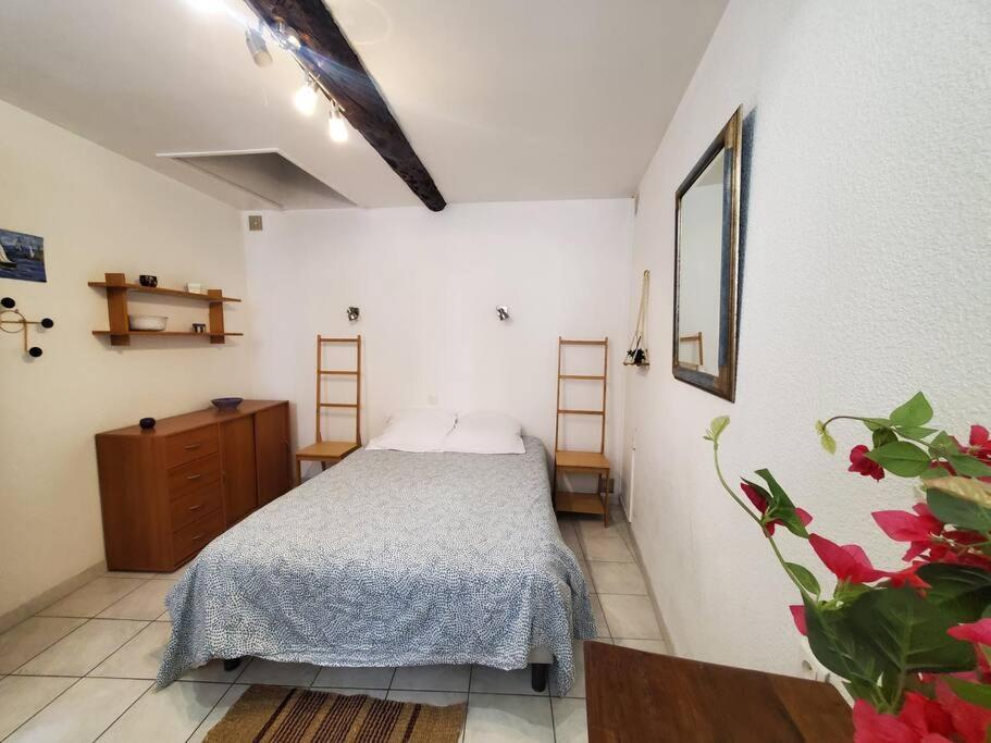 A L'Ombre De La Cathedrale Apartment Narbonne Bagian luar foto