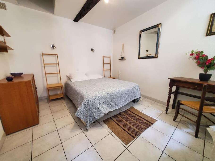 A L'Ombre De La Cathedrale Apartment Narbonne Bagian luar foto